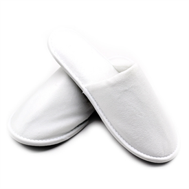 Bulk custom luxury hotel room bed and breakfast dense velvet embroidery slippers disposable slippers